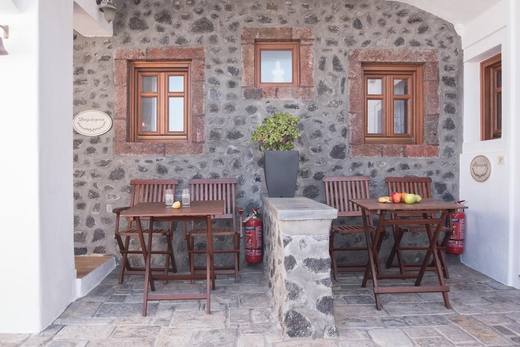 Smaro Apartahotel Firostefani